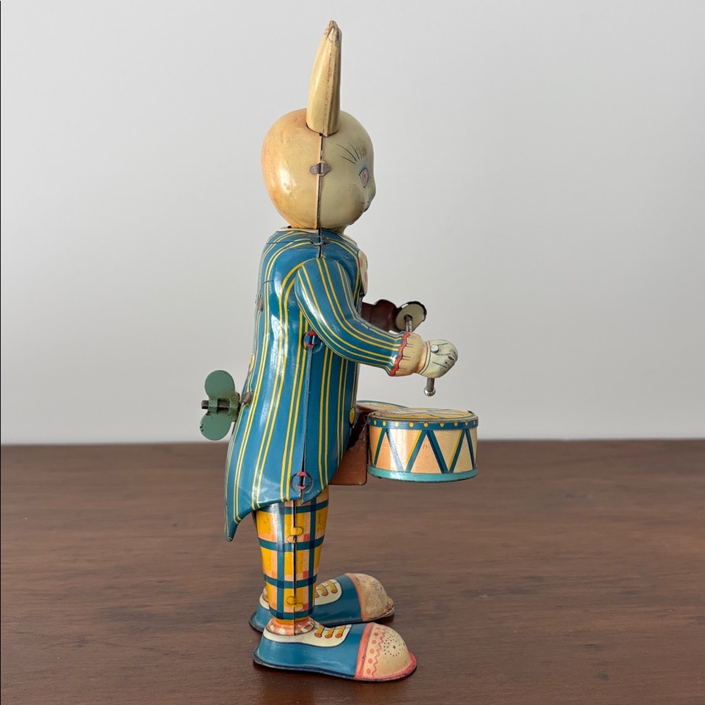 Vintage Rabbit Drummer - Picture 11 of 16